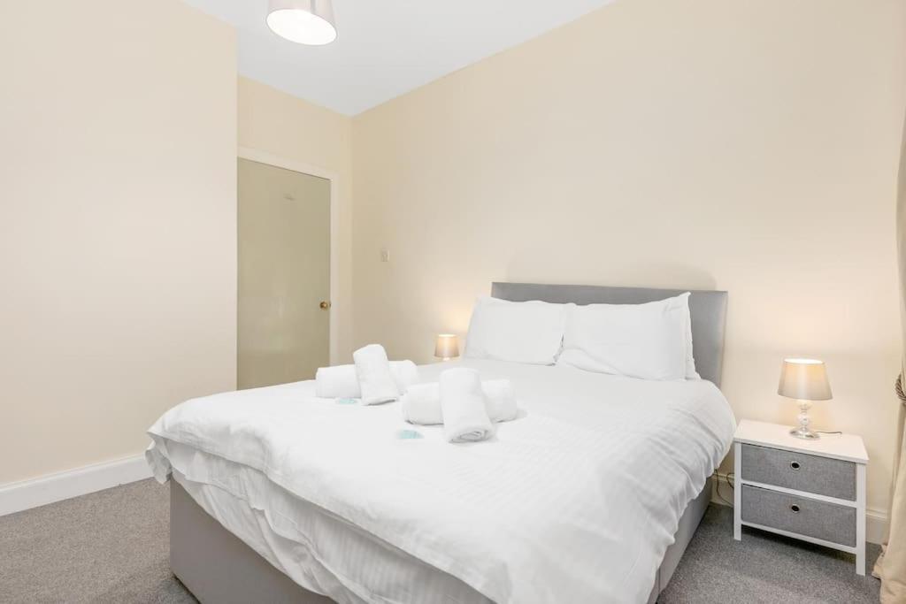 Two Bedroom Apartment-Central Edinburgh-Old Town-Licensed Экстерьер фото
