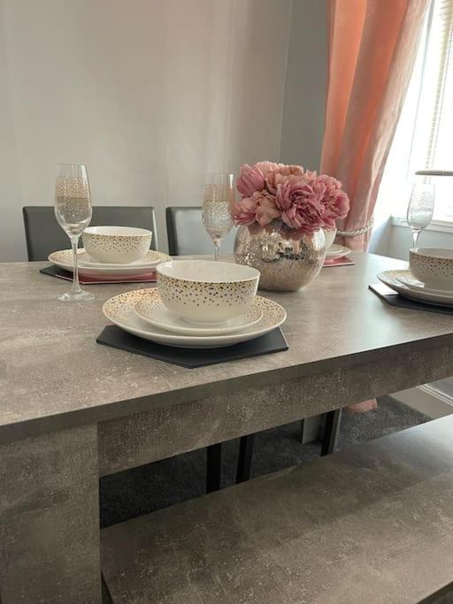 Two Bedroom Apartment-Central Edinburgh-Old Town-Licensed Экстерьер фото