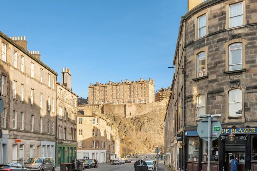 Two Bedroom Apartment-Central Edinburgh-Old Town-Licensed Экстерьер фото