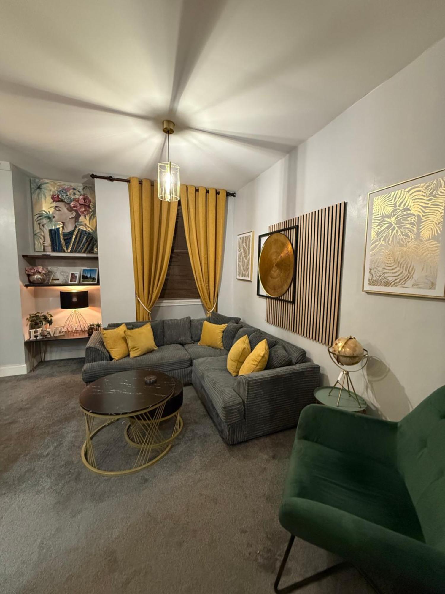 Two Bedroom Apartment-Central Edinburgh-Old Town-Licensed Экстерьер фото