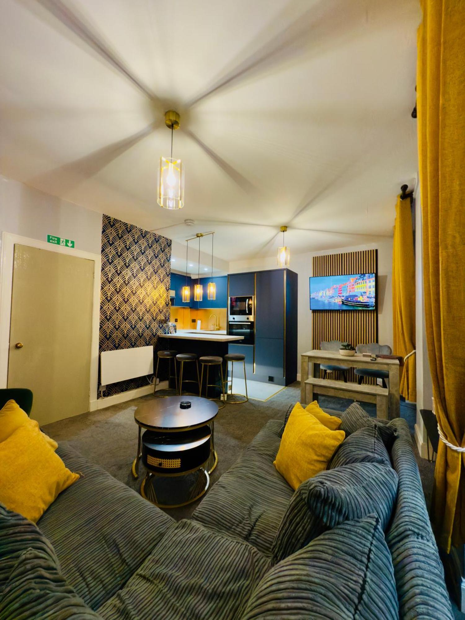 Two Bedroom Apartment-Central Edinburgh-Old Town-Licensed Экстерьер фото